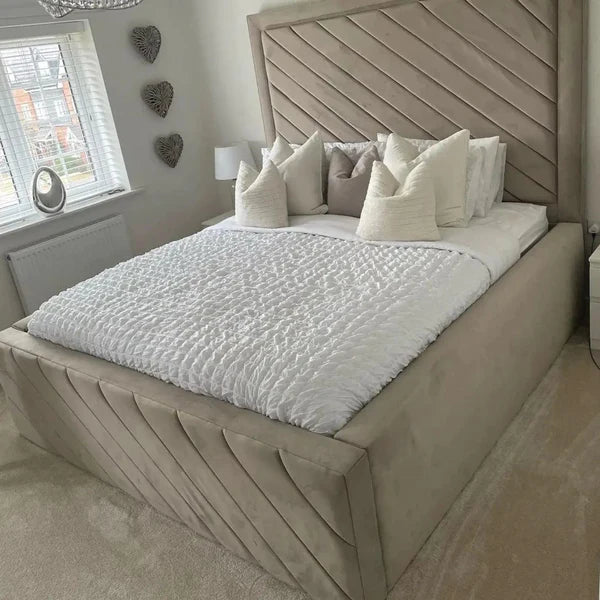 Duke Bedstead Plush Velvet