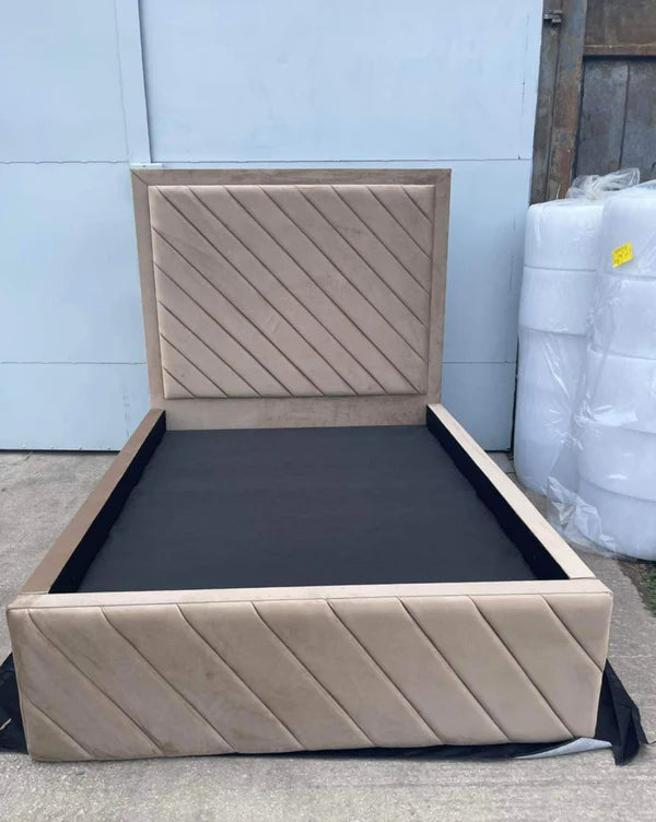 Duke Bedstead Plush Velvet